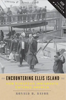 Bayor |  Encountering Ellis Island | Buch |  Sack Fachmedien